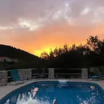 Kastil Mit Privatem Pool By Interhome Vikendica