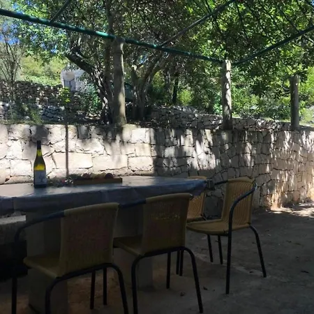 Kastil Mit Privatem Pool By Interhome