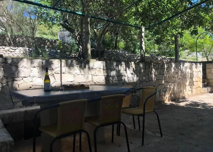 Kastil Mit Privatem Pool By Interhome