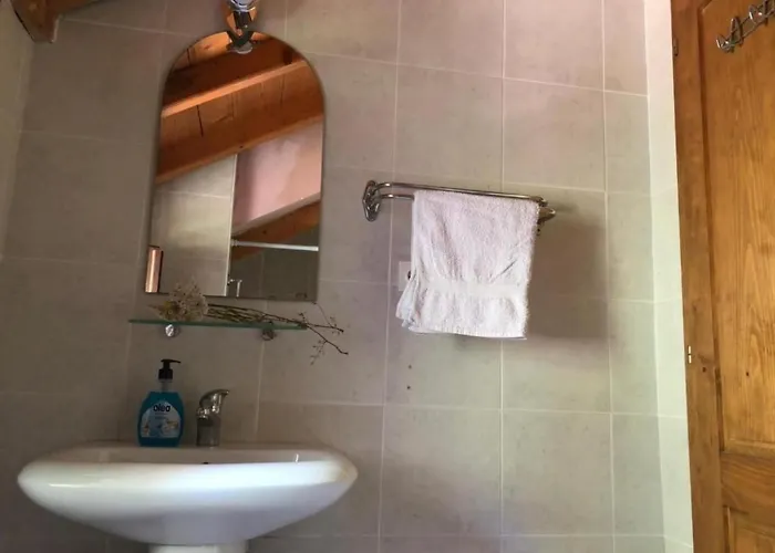 Kastil Mit Privatem Pool By Interhome Сasa de vacaciones *